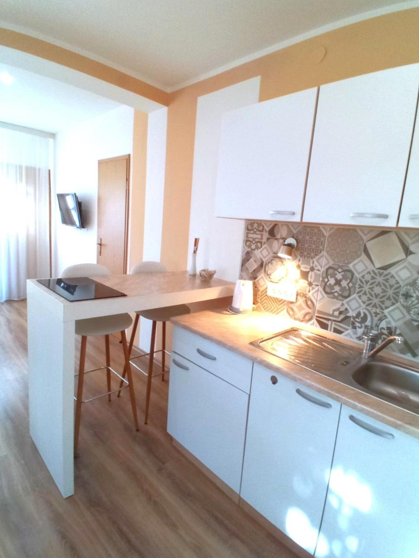Guesthouse Cecilia 2 マリンスカ エクステリア 写真