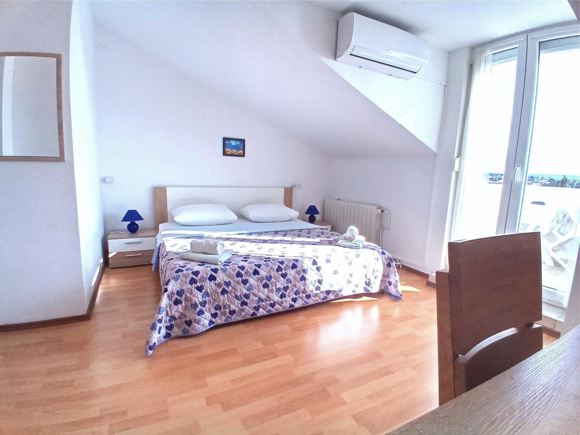 Guesthouse Cecilia 2 マリンスカ エクステリア 写真